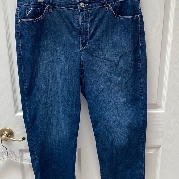 Gloria Vanderbilt casual solid blue slimming stretch plus size denim capris 16 - Picture 1 of 6